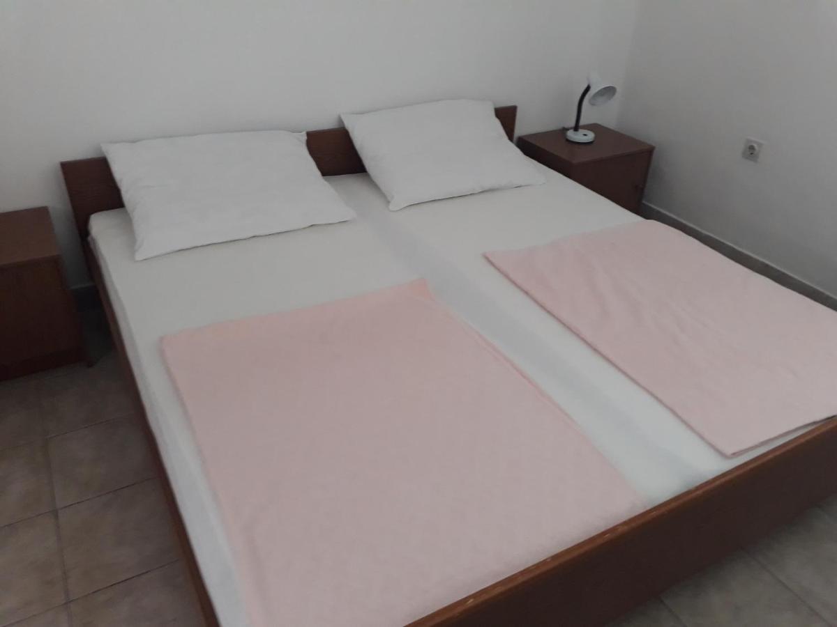 Apartments Sandi Паг Екстериор снимка
